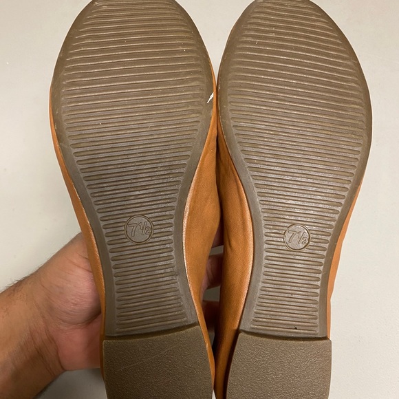 Mossimo Supply Co. Flats - Picture 3 of 3